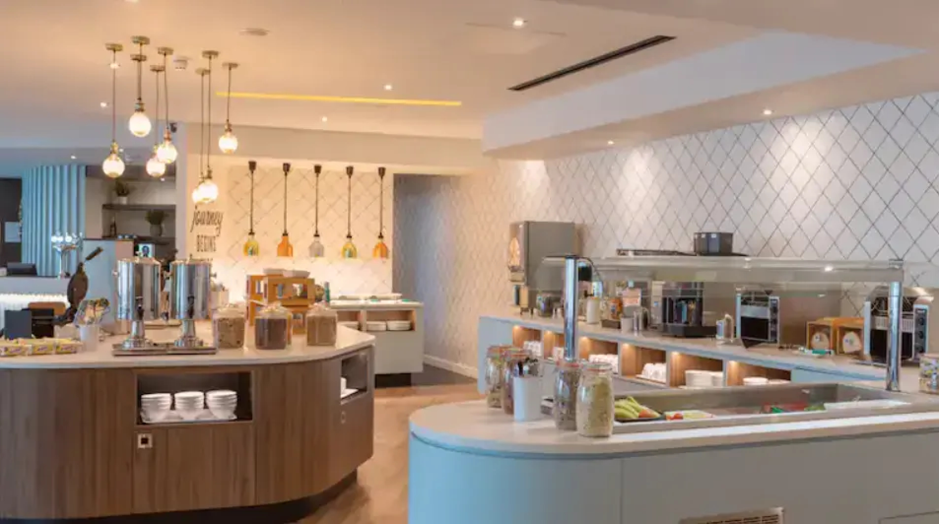 Hampton by Hilton Ashford International