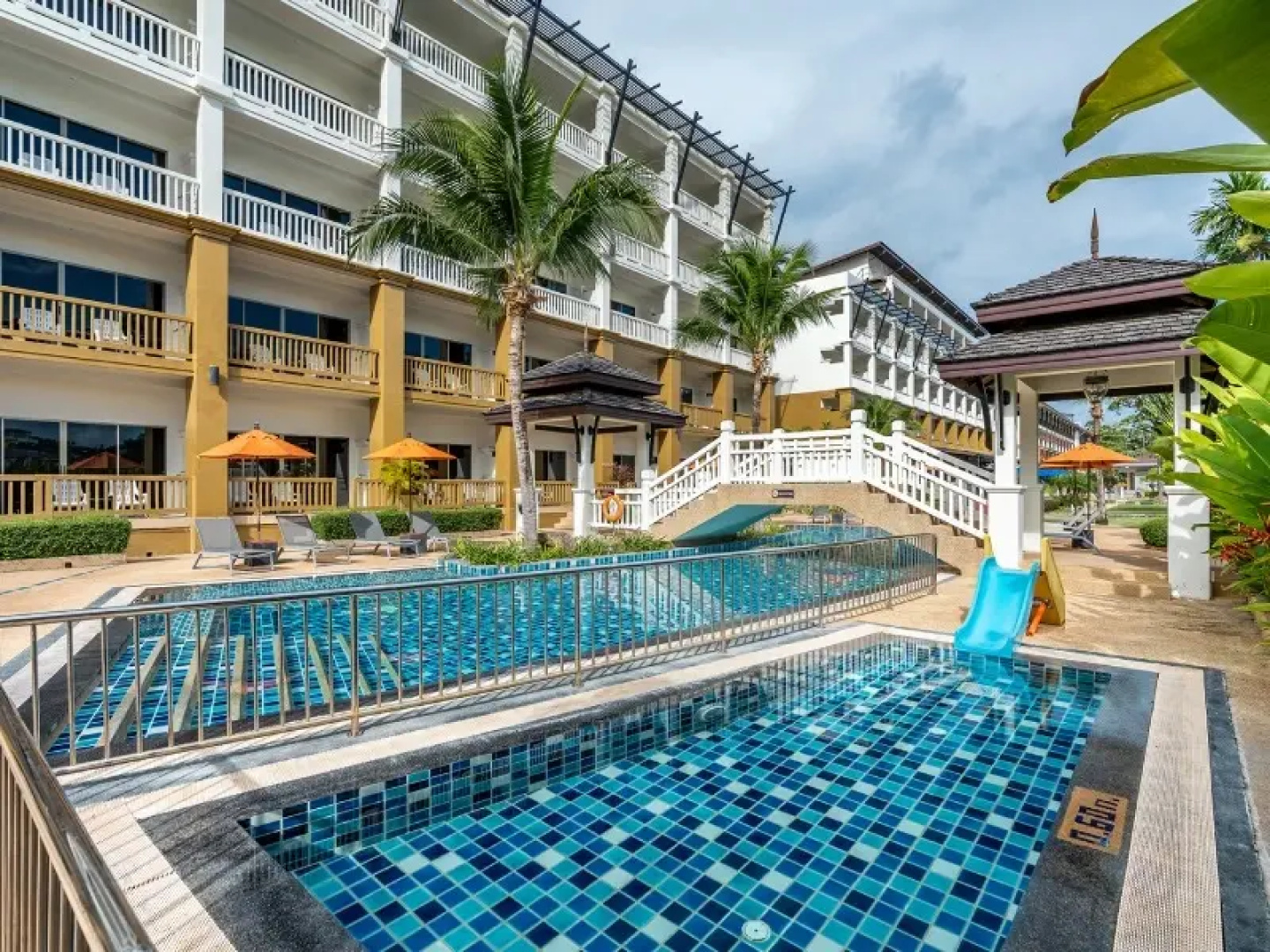 Kata Sea Breeze Resort