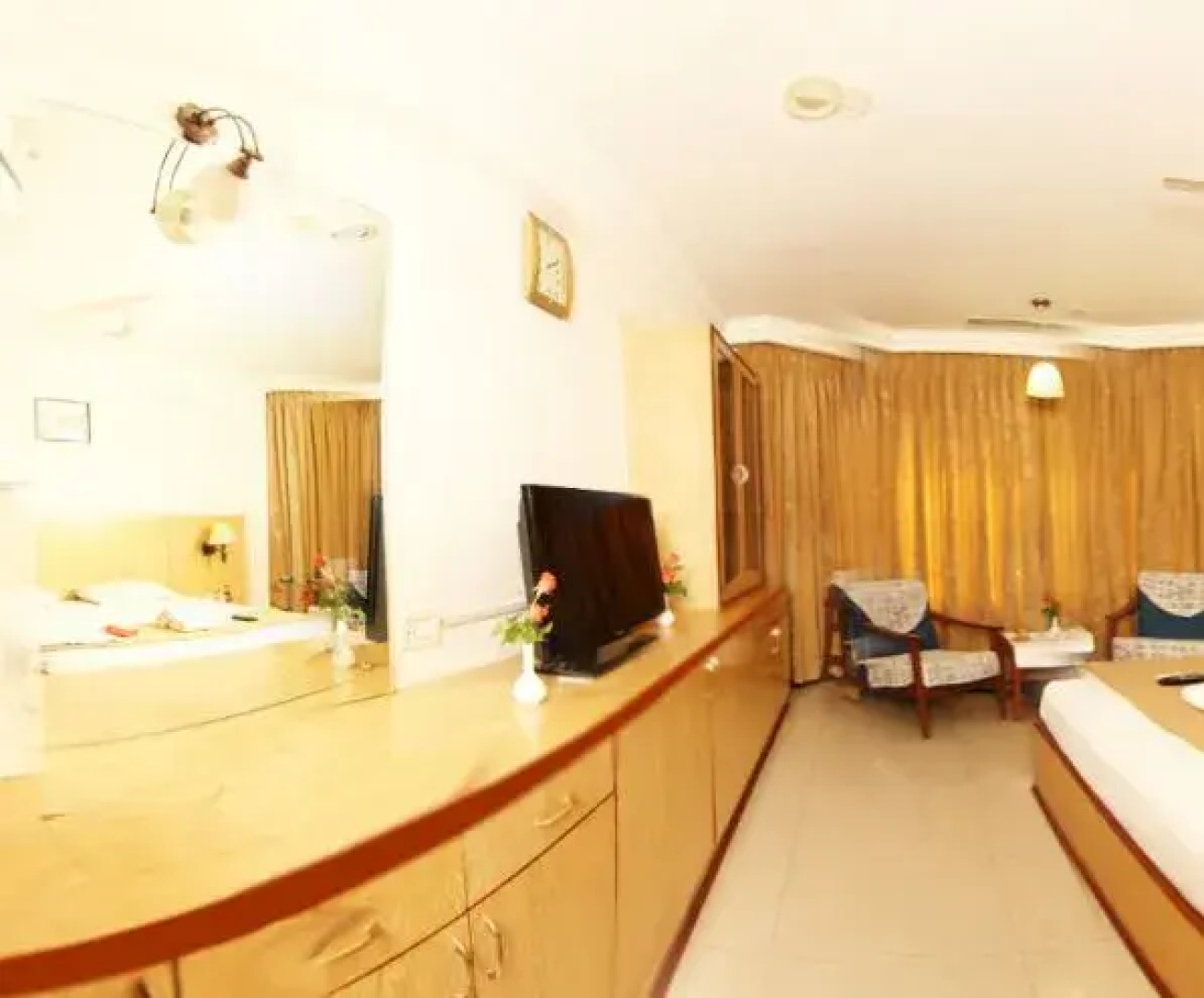 OYO 1081 Hotel Sindhu International