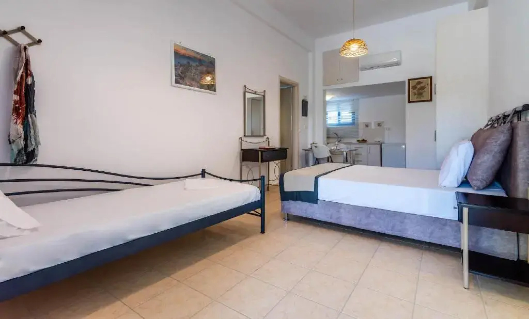 Nikos Sea view apts Milos