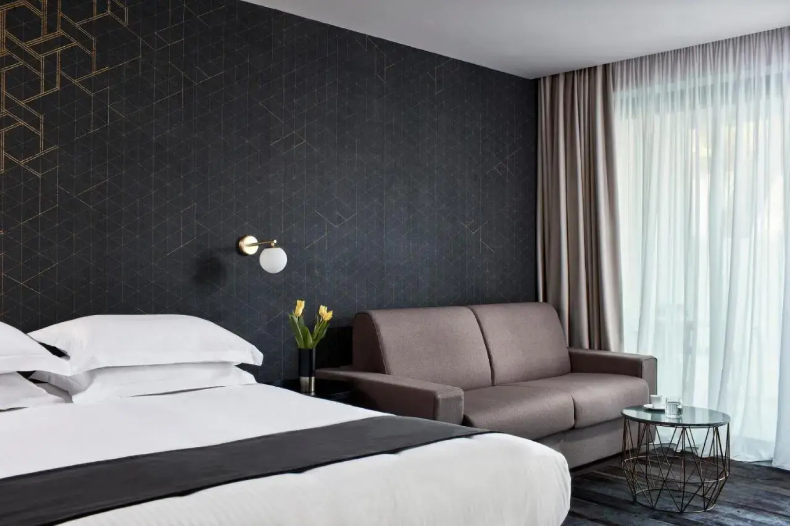 Azur Hotel