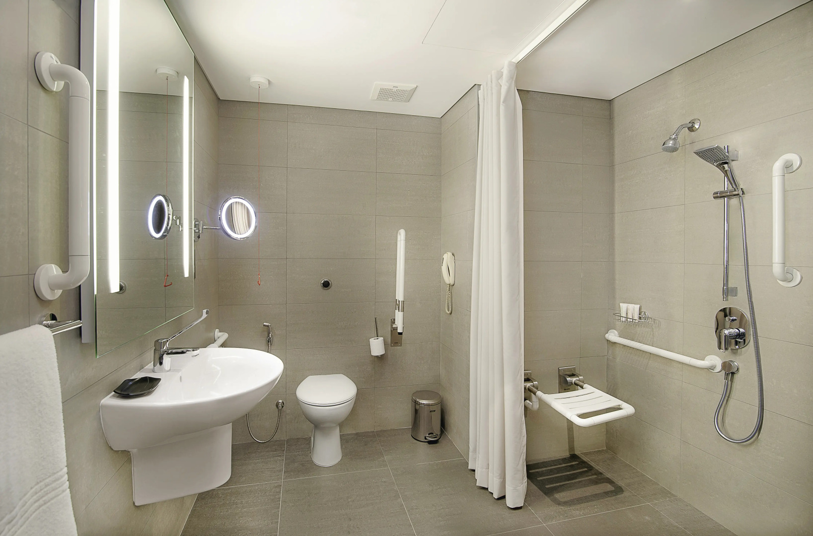 Отель Le Meridien Abu Dhabi