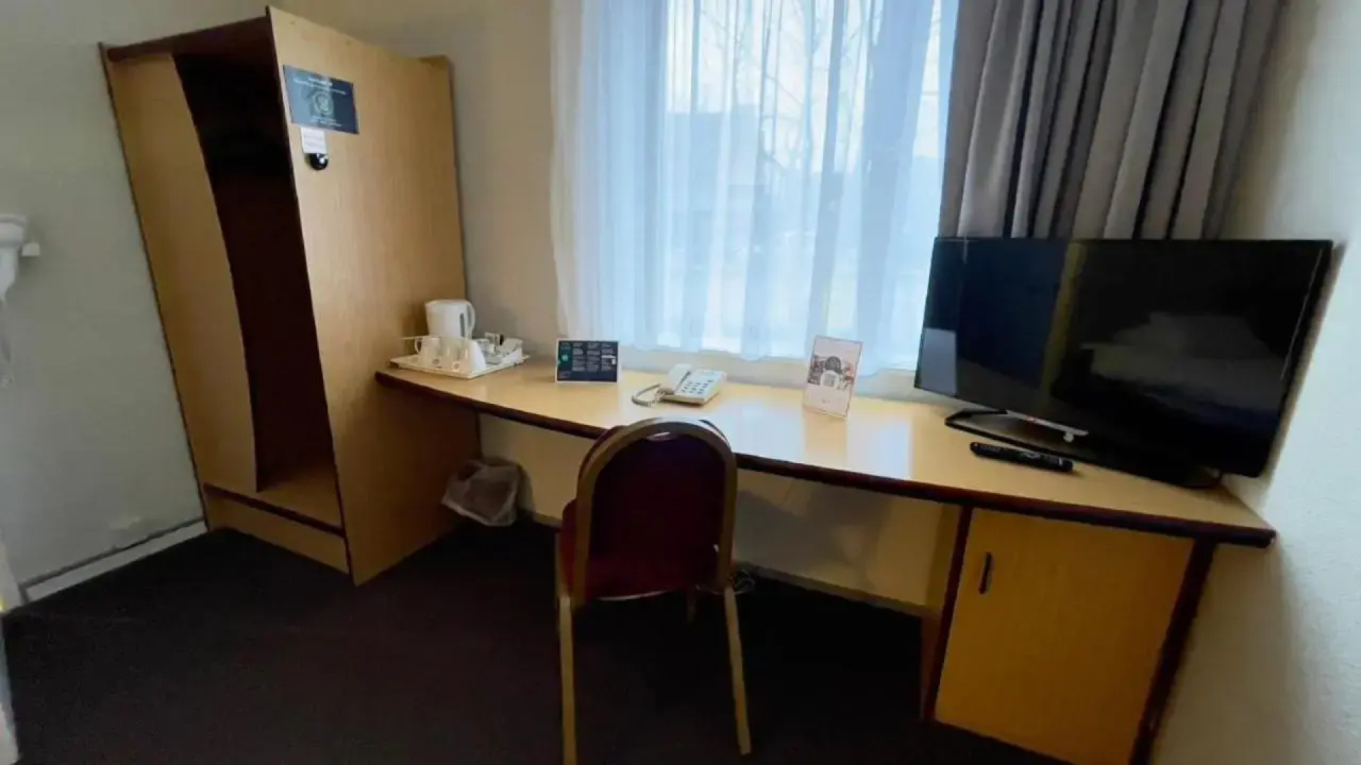 Отель Travelodge Liverpool Central Queens Dock and Arena
