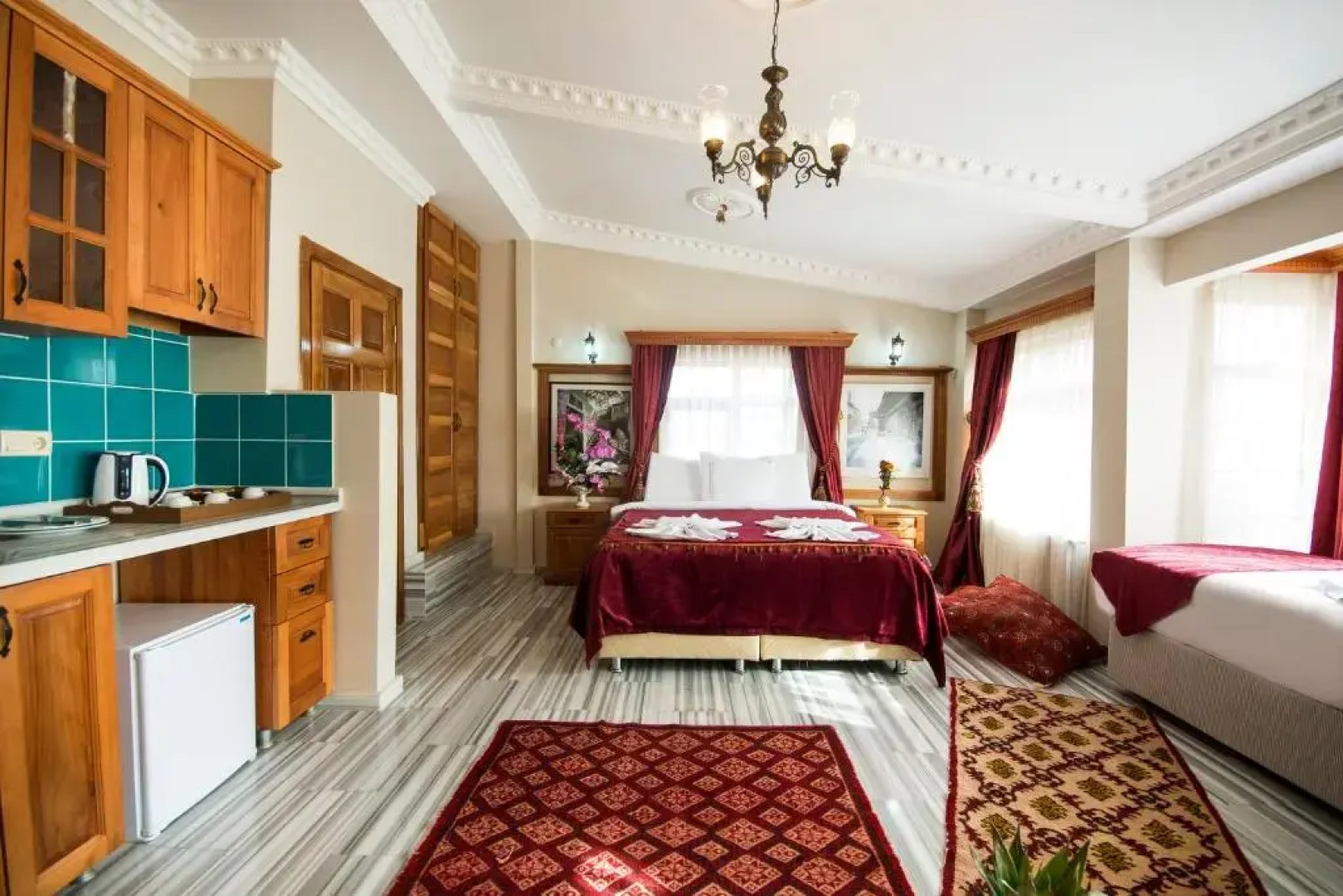 Sultan Corner Suites