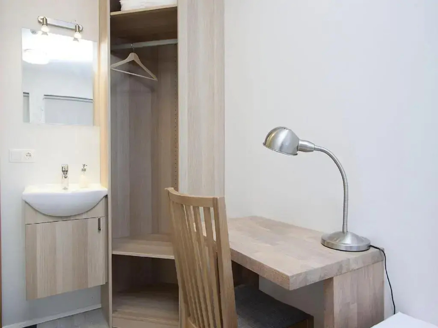 Kef Guesthouse by Keflavík airport