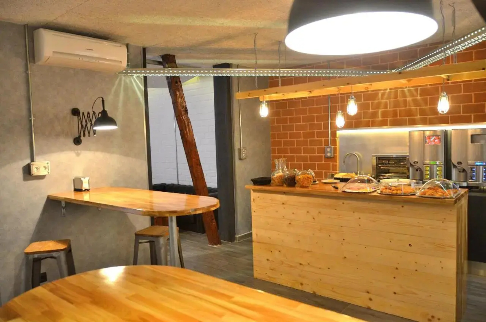 Хостел Far Home Atocha
