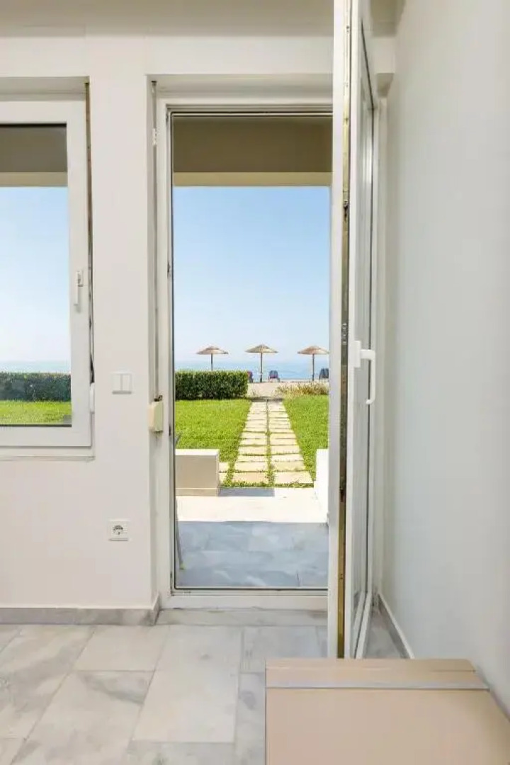 Kostakis Beach Apartments