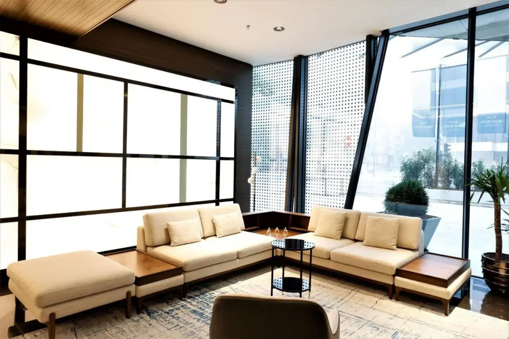 Grand Plaza Hotel and Congress Centre