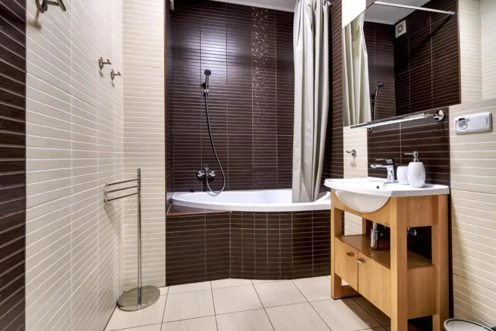 Accommodation Stop and Sleep