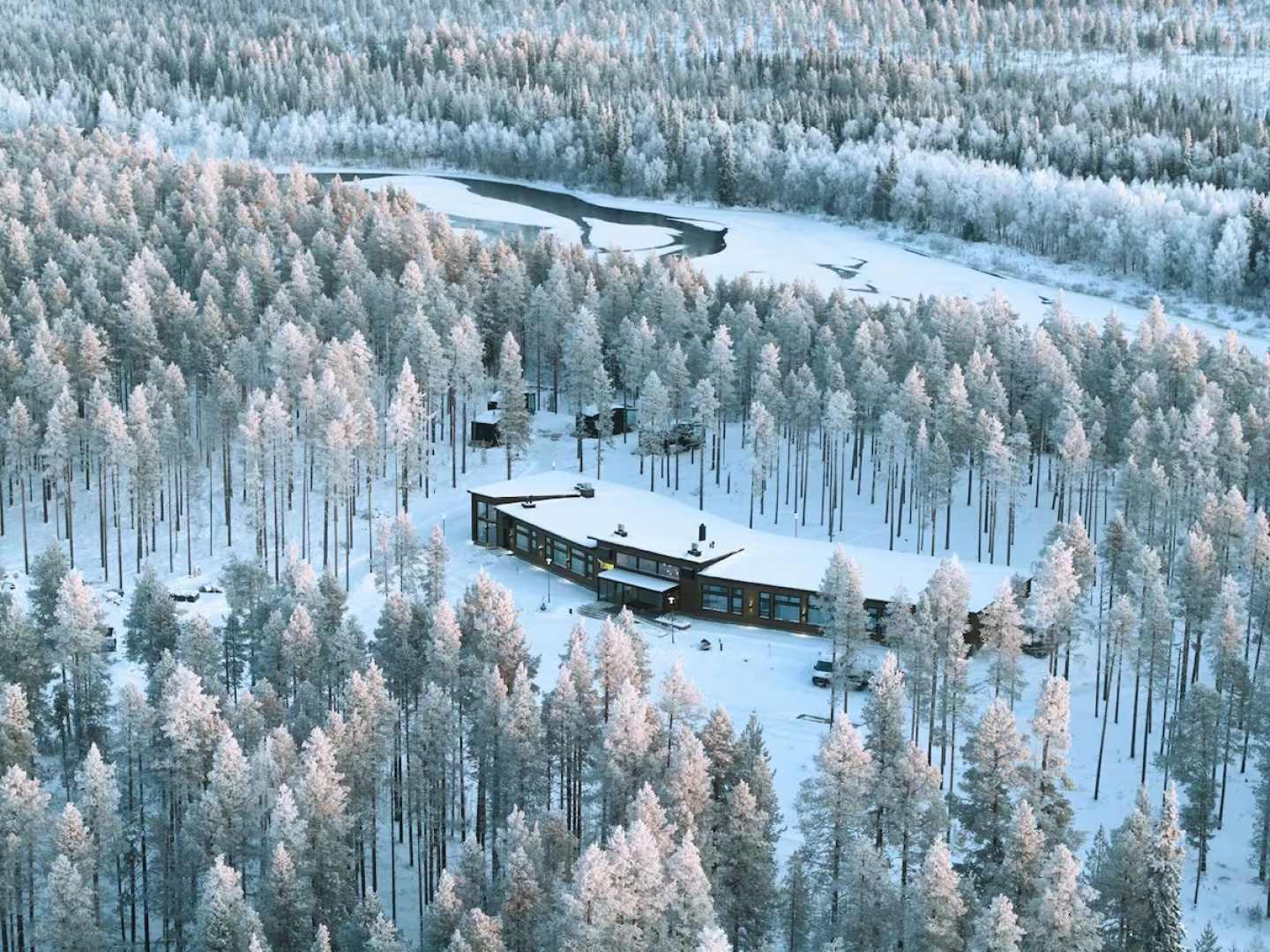 Balder Luxury Lodge & Glass Igloos