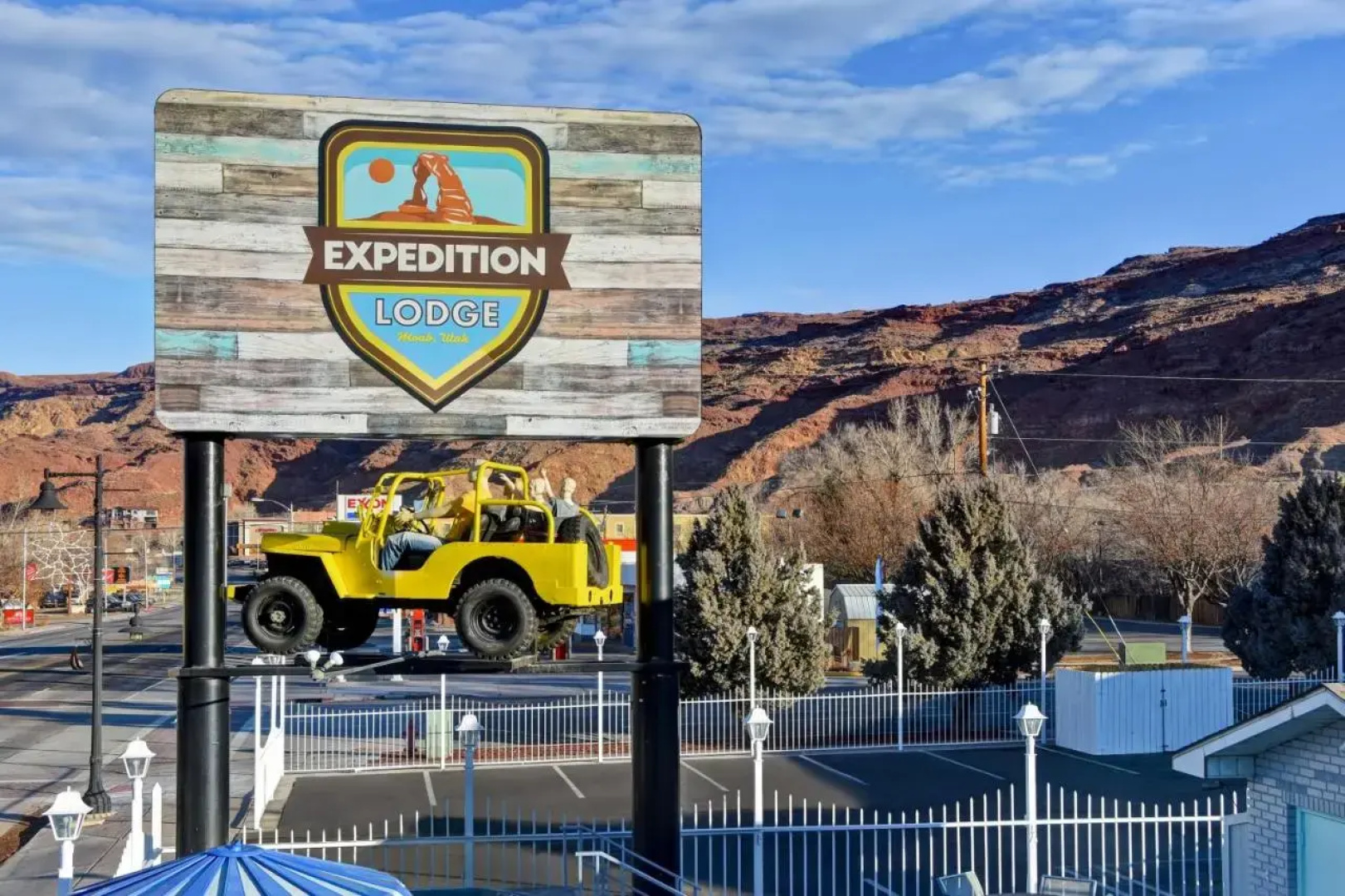 Expedition Lodge