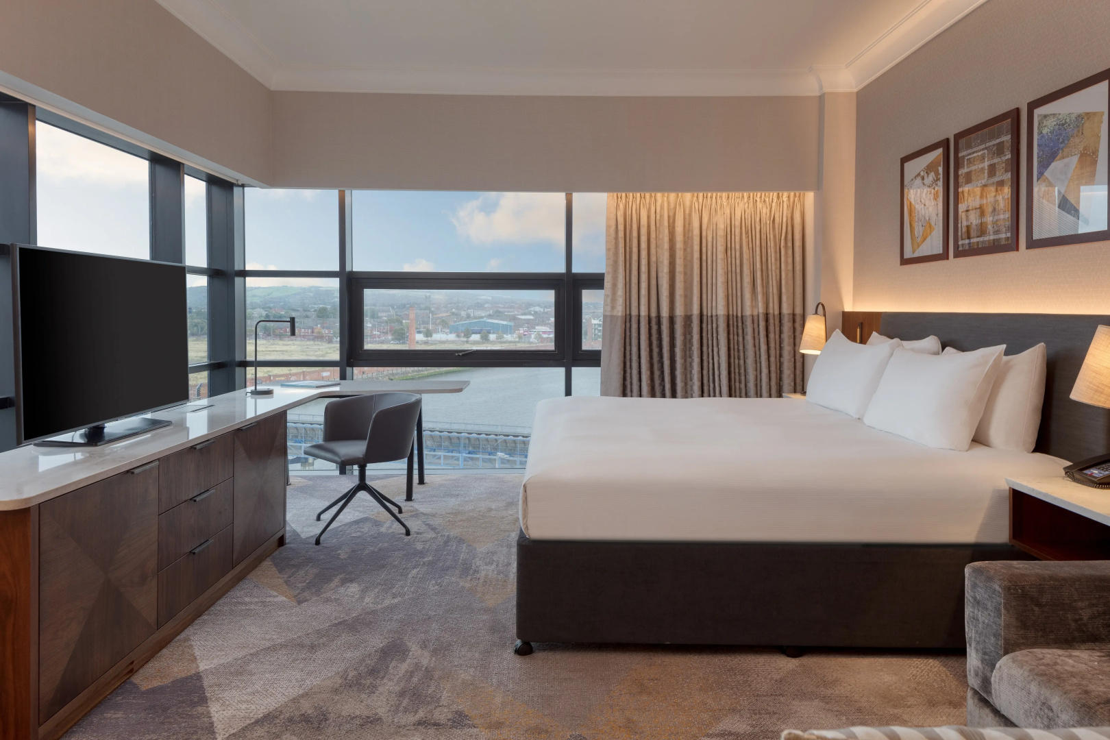 Отель Hilton Belfast