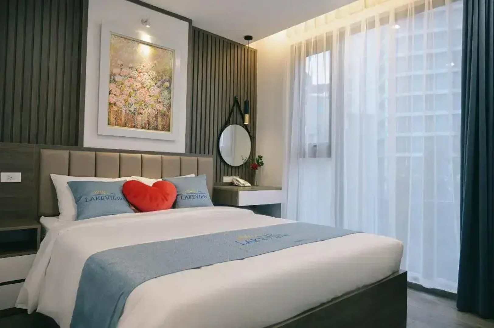 Hanoi Lake View Hotel & Travel