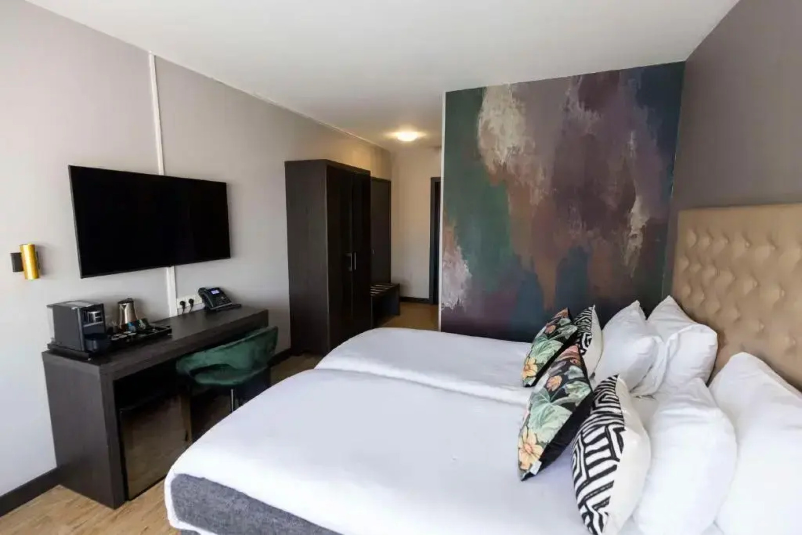 City Hotel Haarhuis - World Hotels Crafted Collections