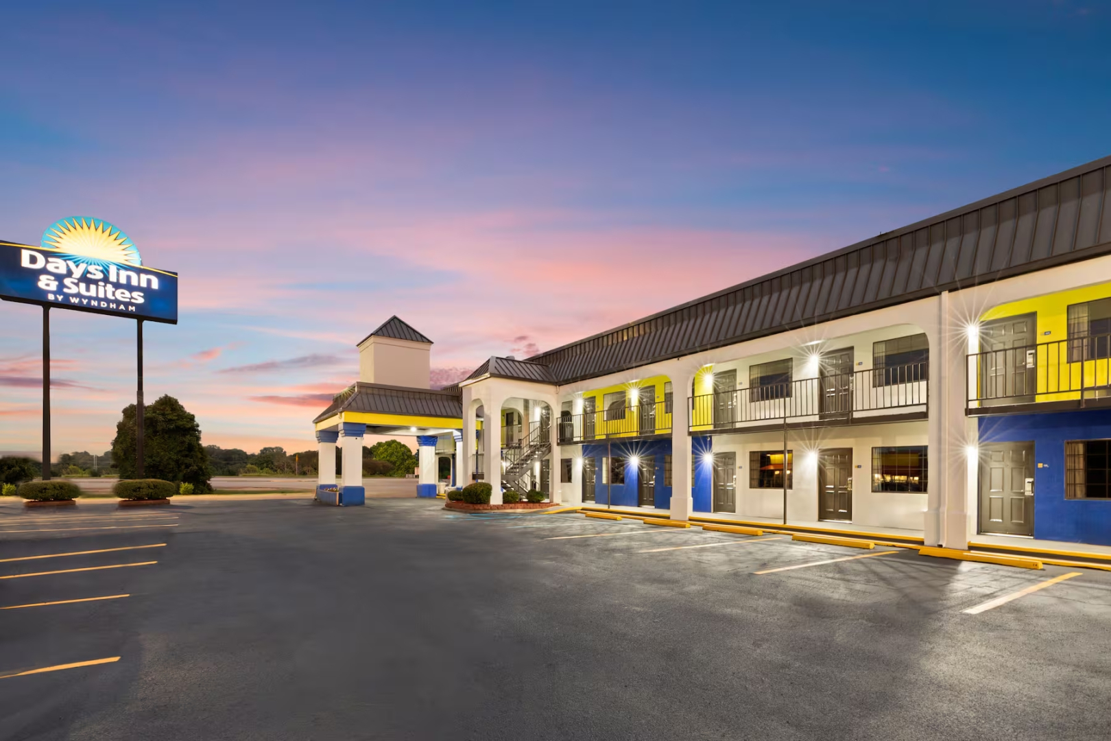 Days Inn & Suites by Wyndham Vicksburg