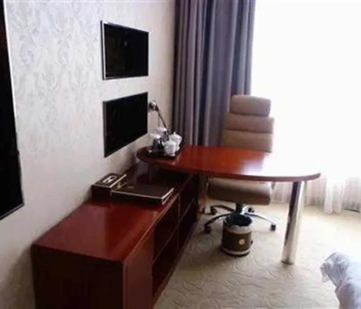 Lejia Hotel