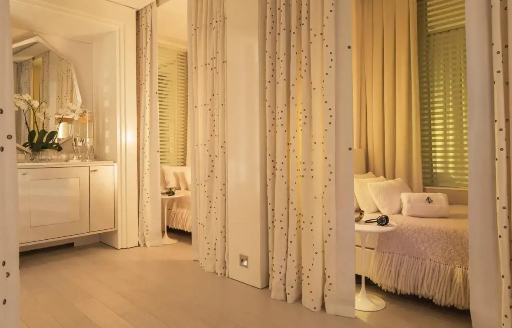 Отель Four Seasons Hotel Megeve