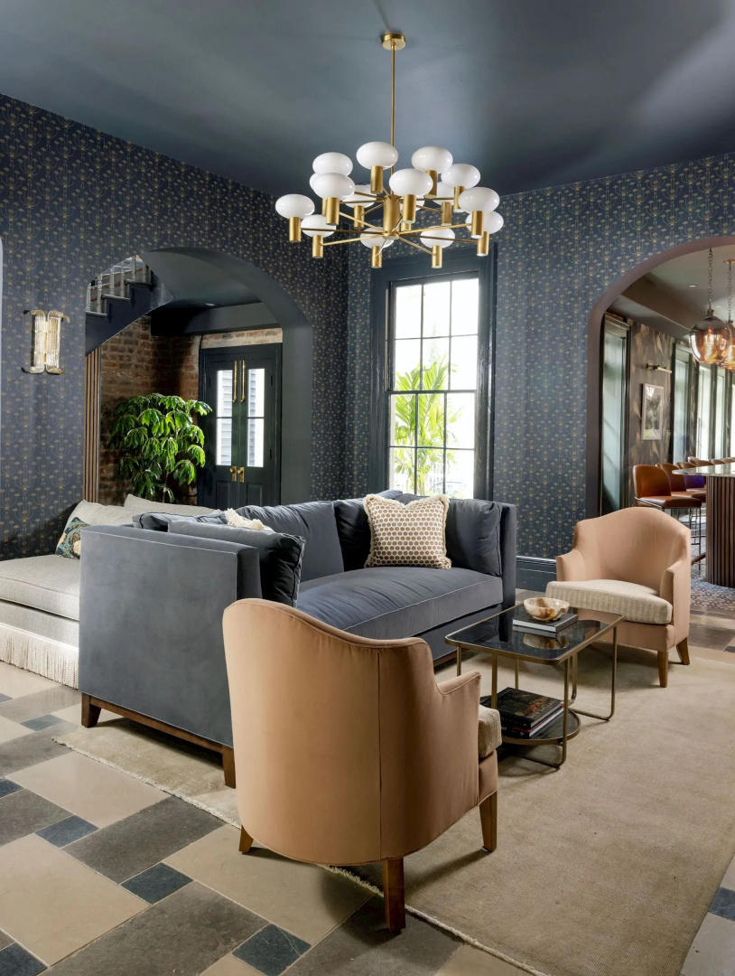Garden District Hotel