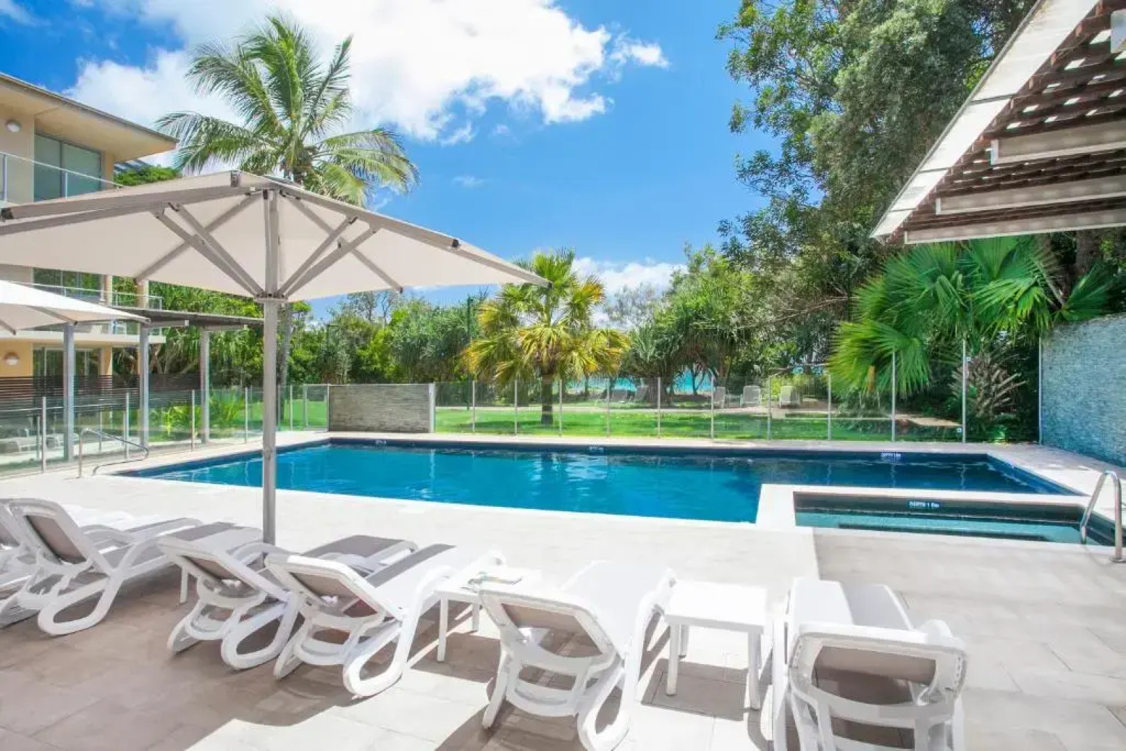 Maison Noosa Beachfront Resort