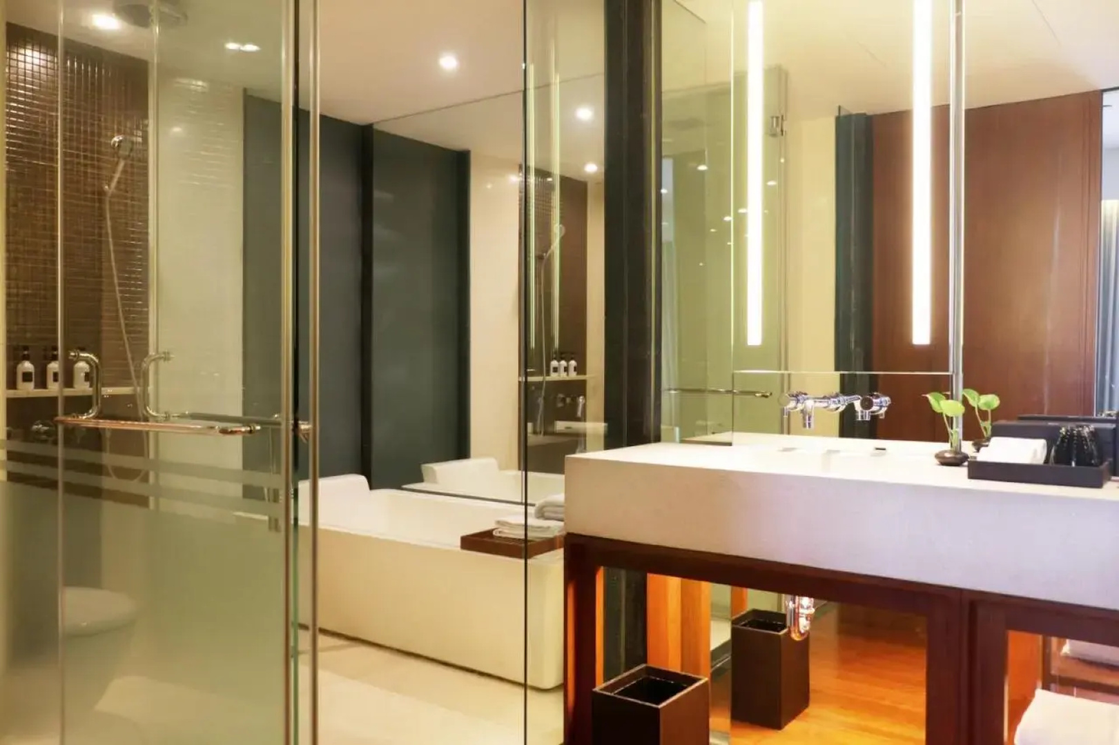 Hansar Bangkok Hotel