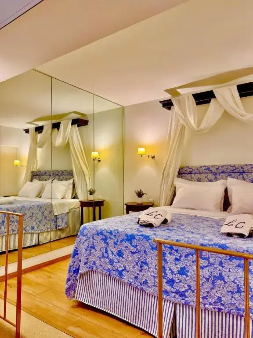 Great Greece Le Convivial Suites