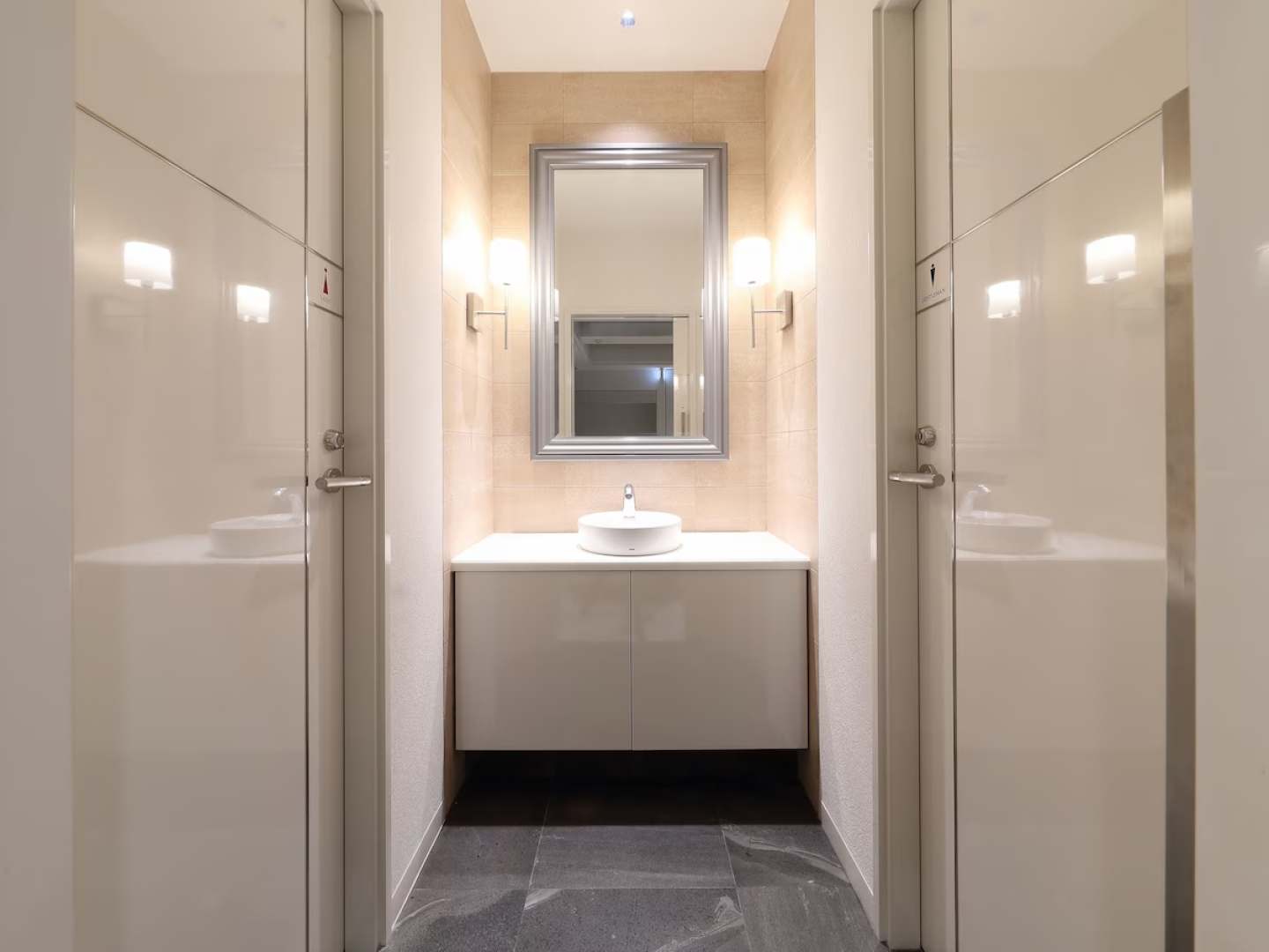 Отель Sakura Suite Osaka