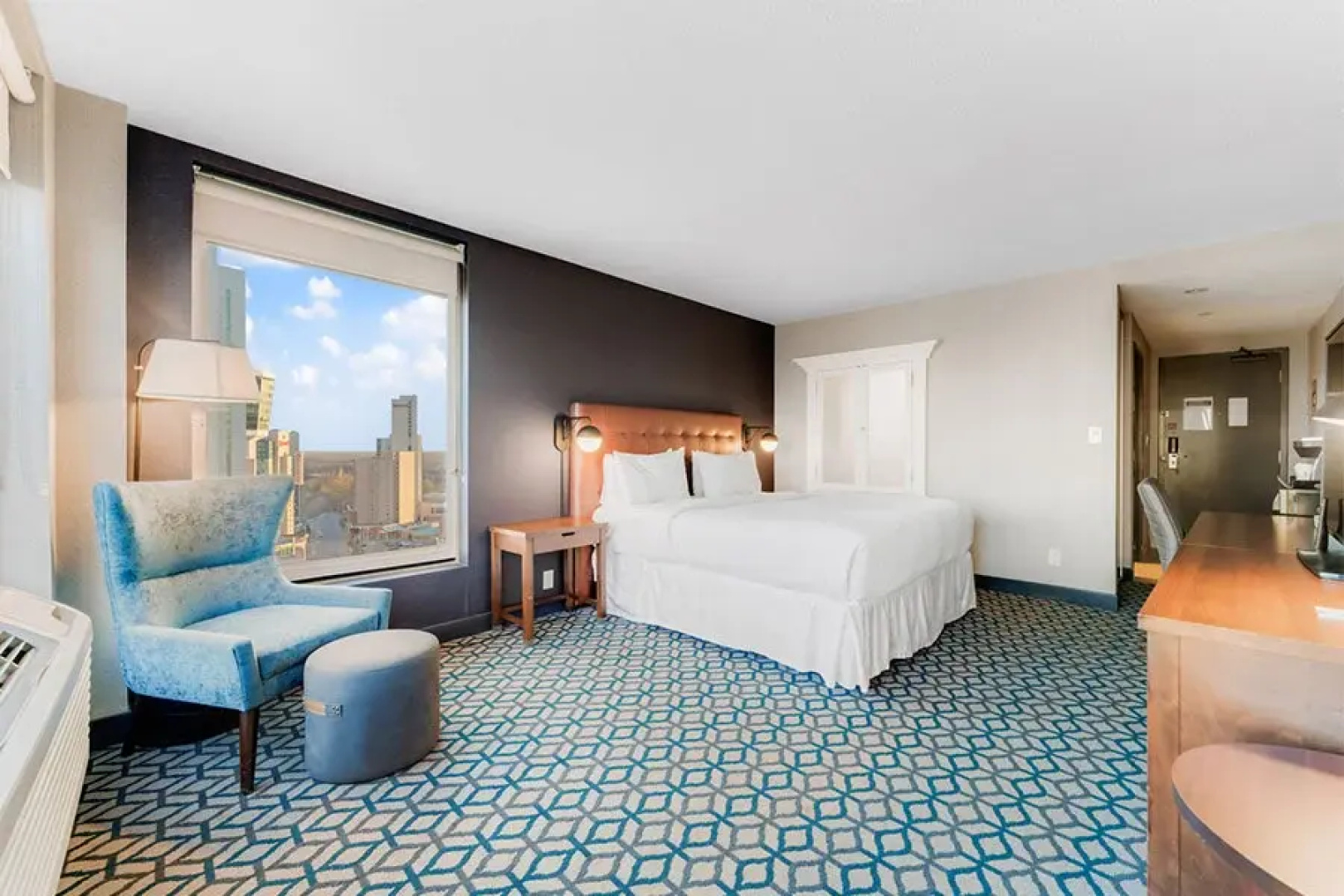 Wyndham Grand Fallsview Hotel