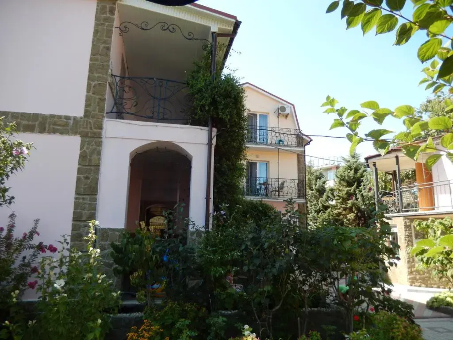 Villa Lira Guest House