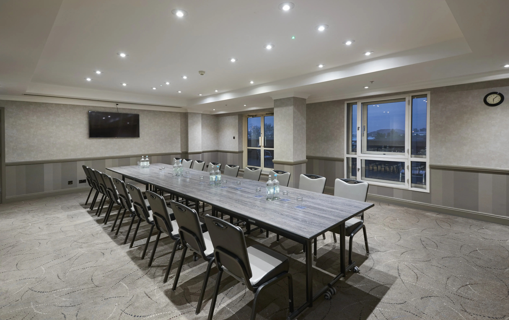 DoubleTree by Hilton Dartford Bridge