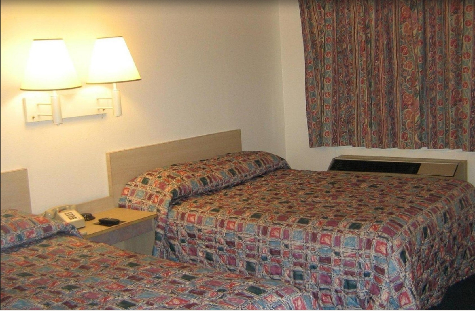 圣路易斯美洲佳值套房酒店(Americas Best Value Inn and Suites St. Louis)