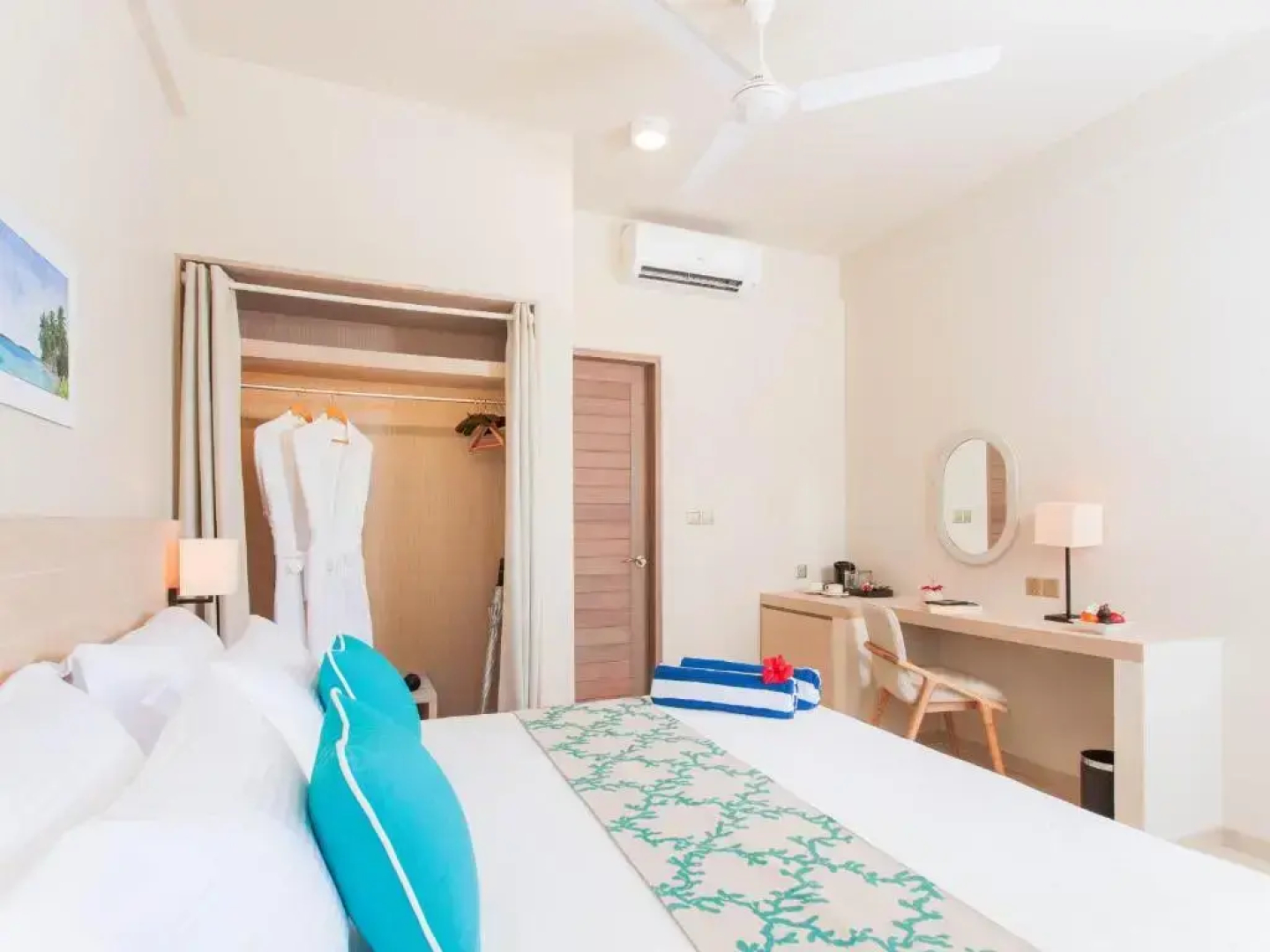 Malahini Kuda Bandos Resort