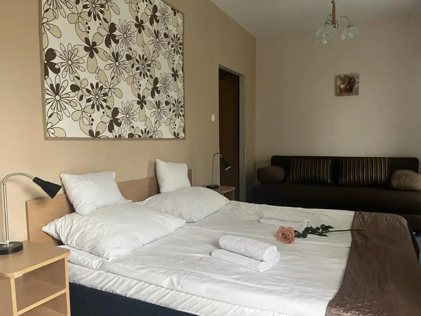 Rose City Hotel
