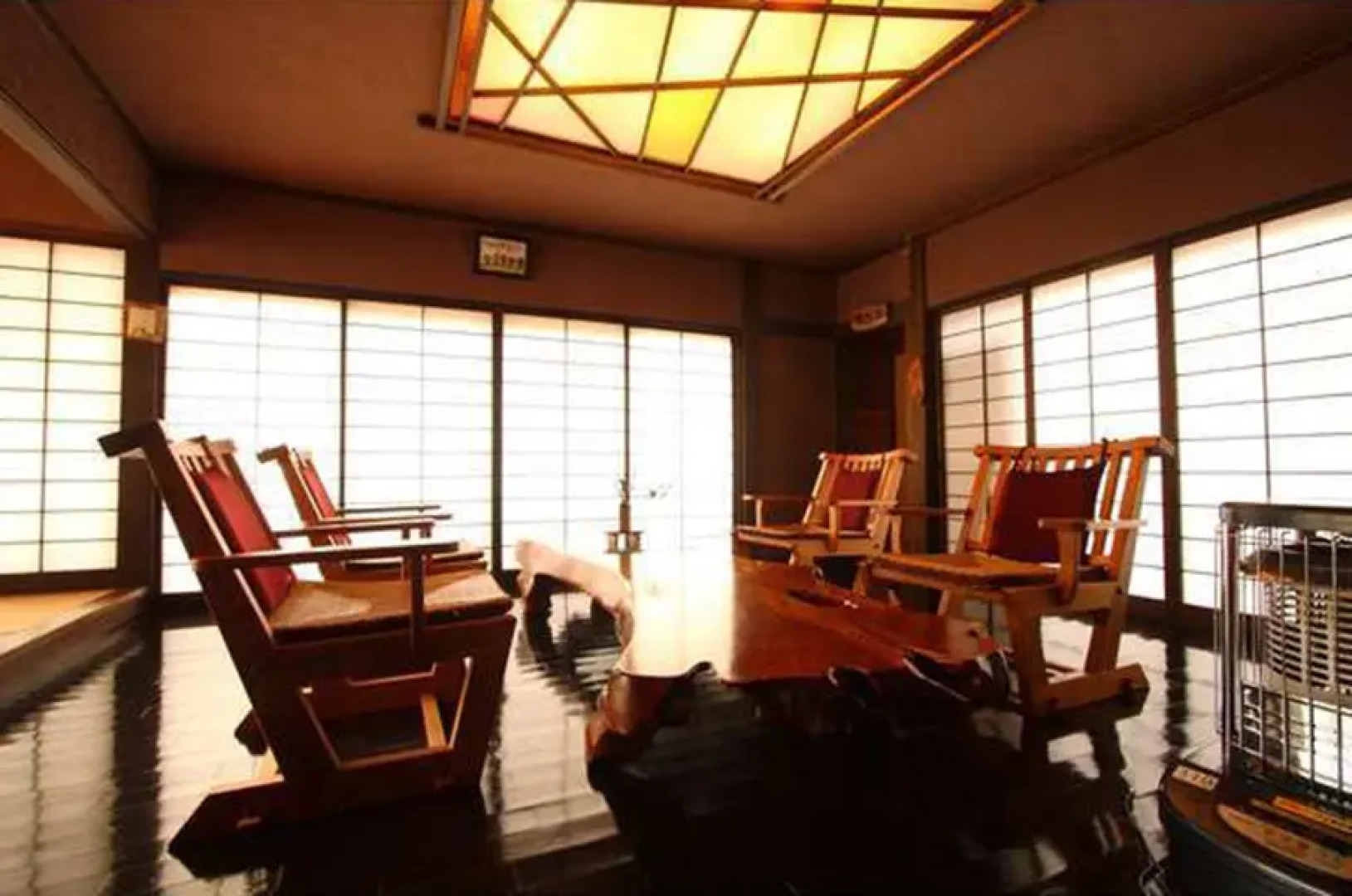 Gokuraku Onsen Takumi No Yado