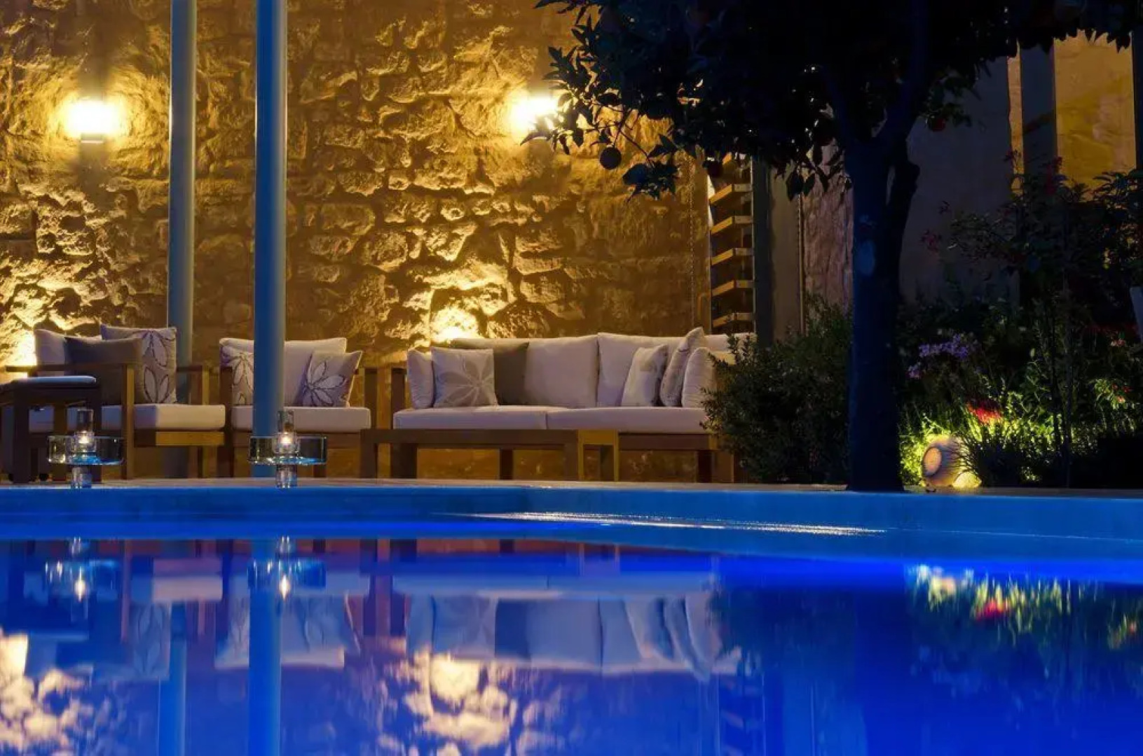 Отель Paradice Luxury Suites