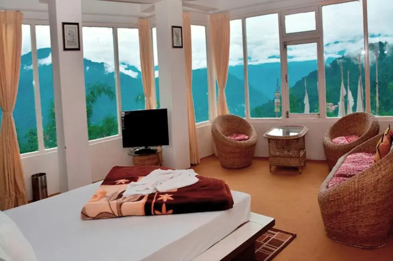 Floret Hotel & Resorts