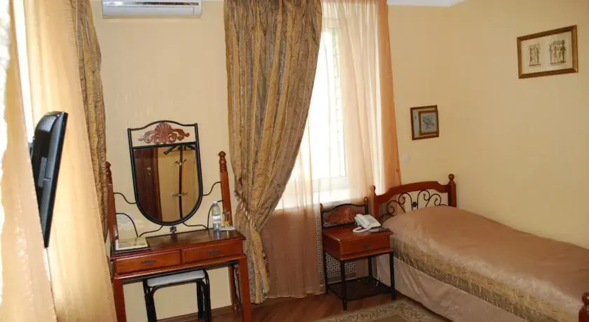 Гостиница На Дворянской