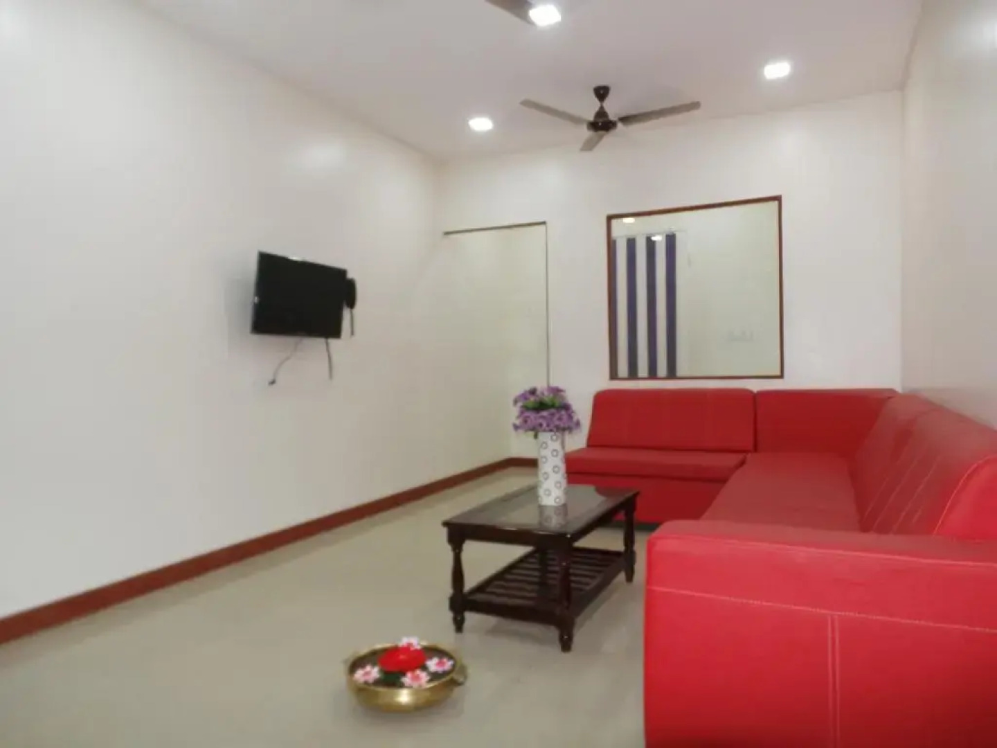 KEH Olive Castles PG for women (хостел для женщин)