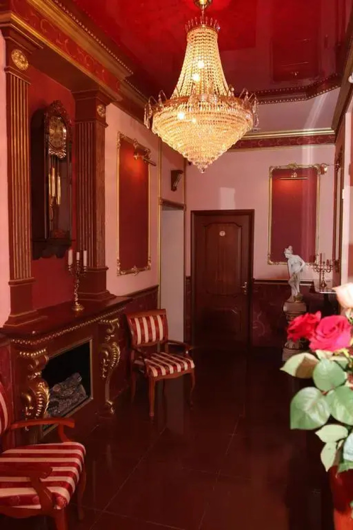 Отель Дворянская