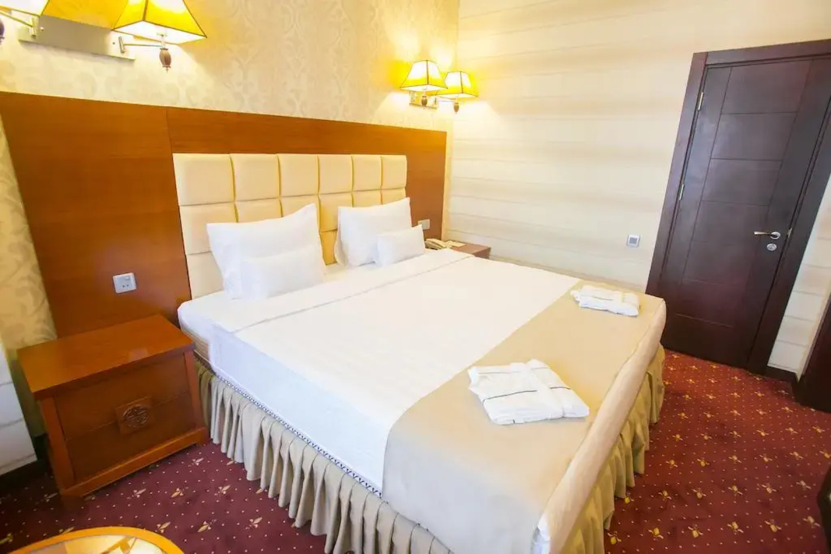 Отель Emerald Baku