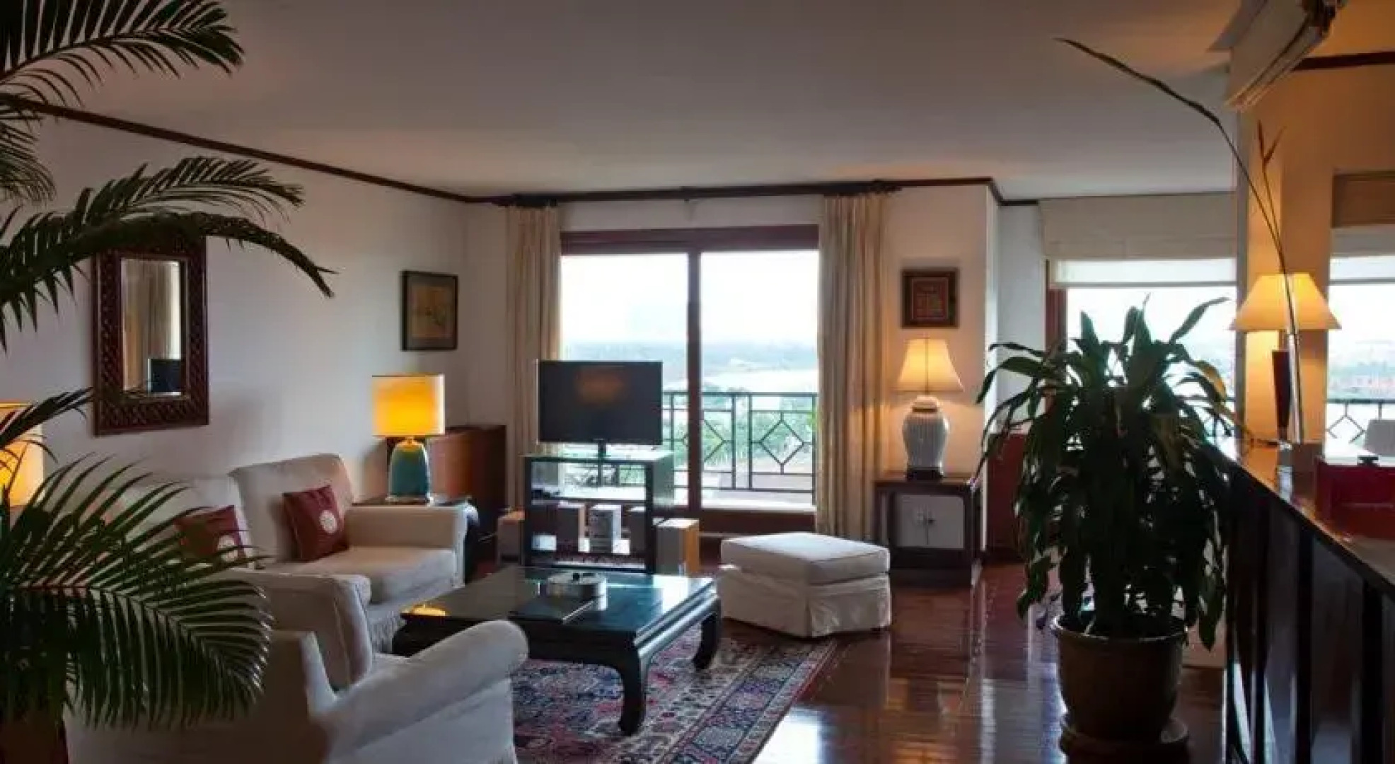 Апарт-Отель Saigon Domaine Luxury Residences