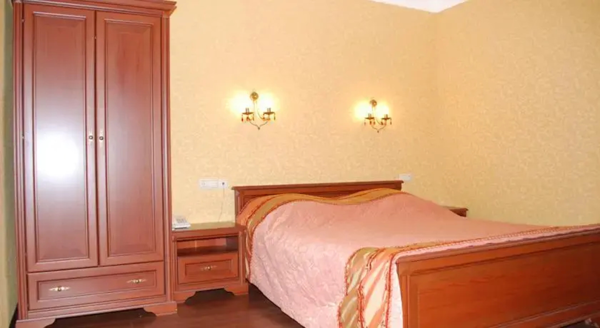 Гостиница На Дворянской