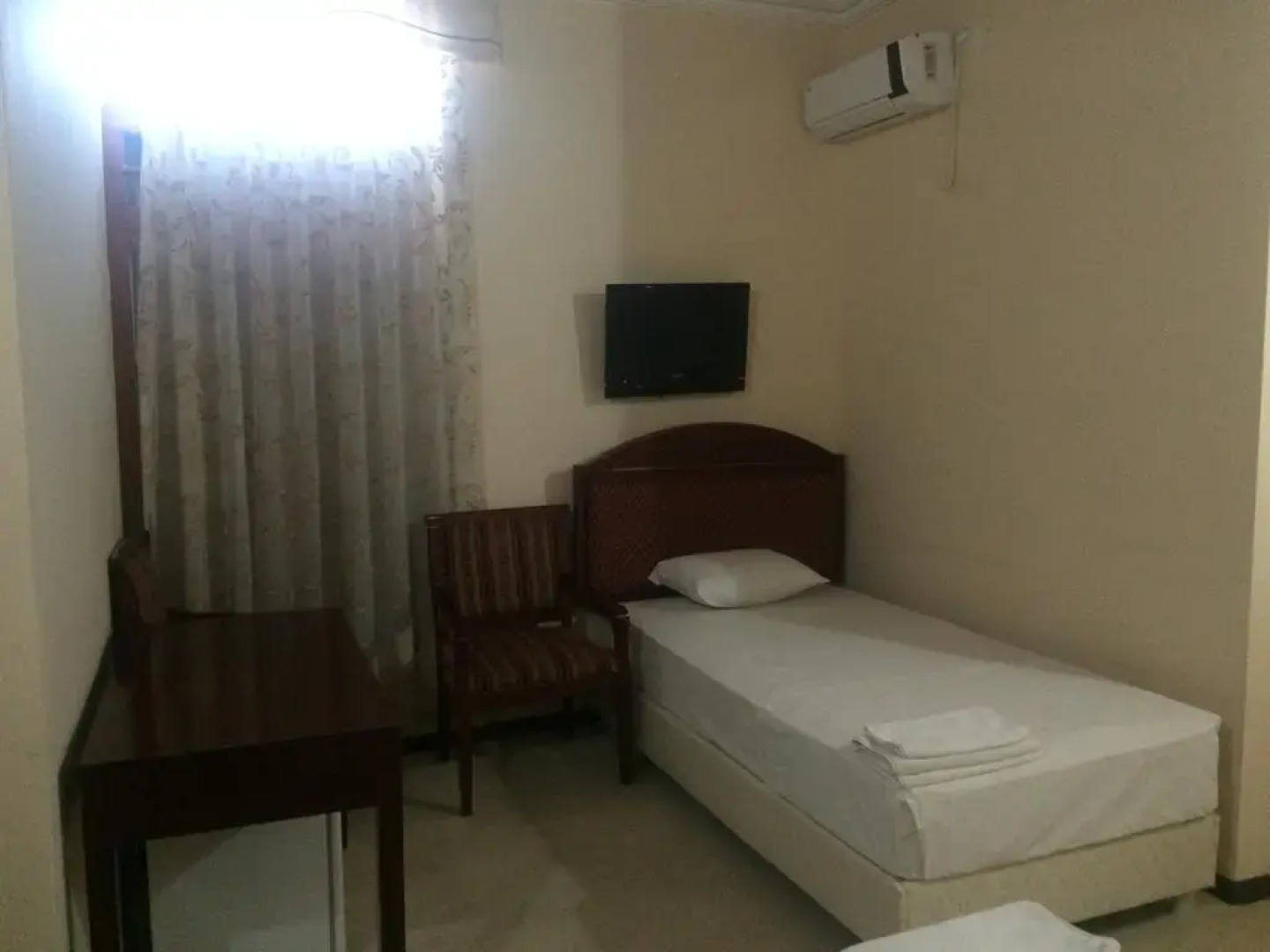 Shoxtut Hotel