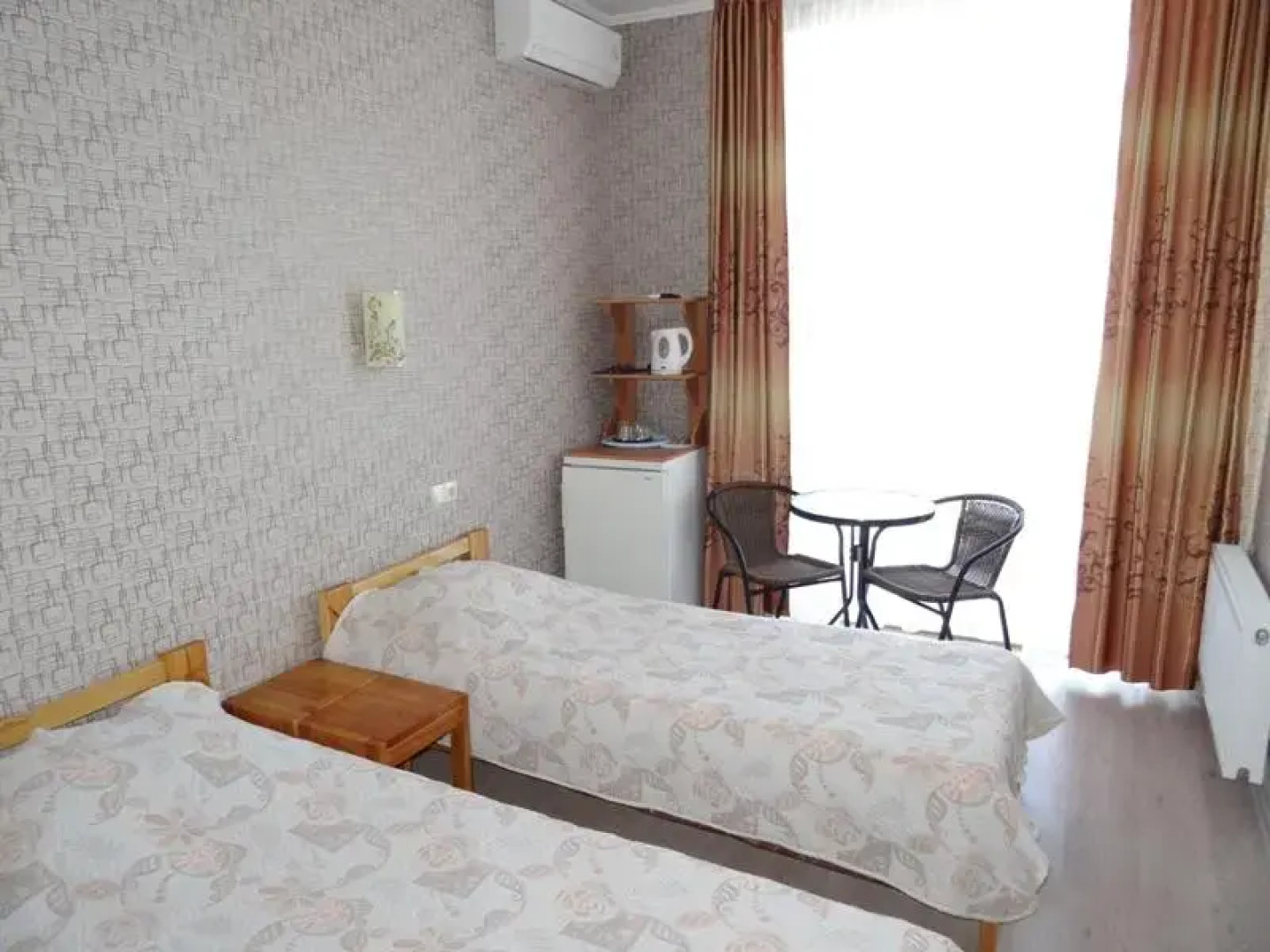 Uyut Guest House