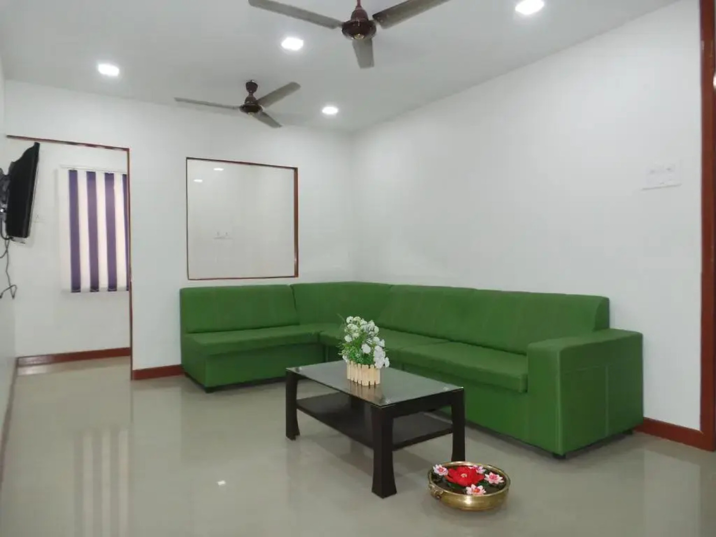 KEH Olive Castles PG for women (хостел для женщин)