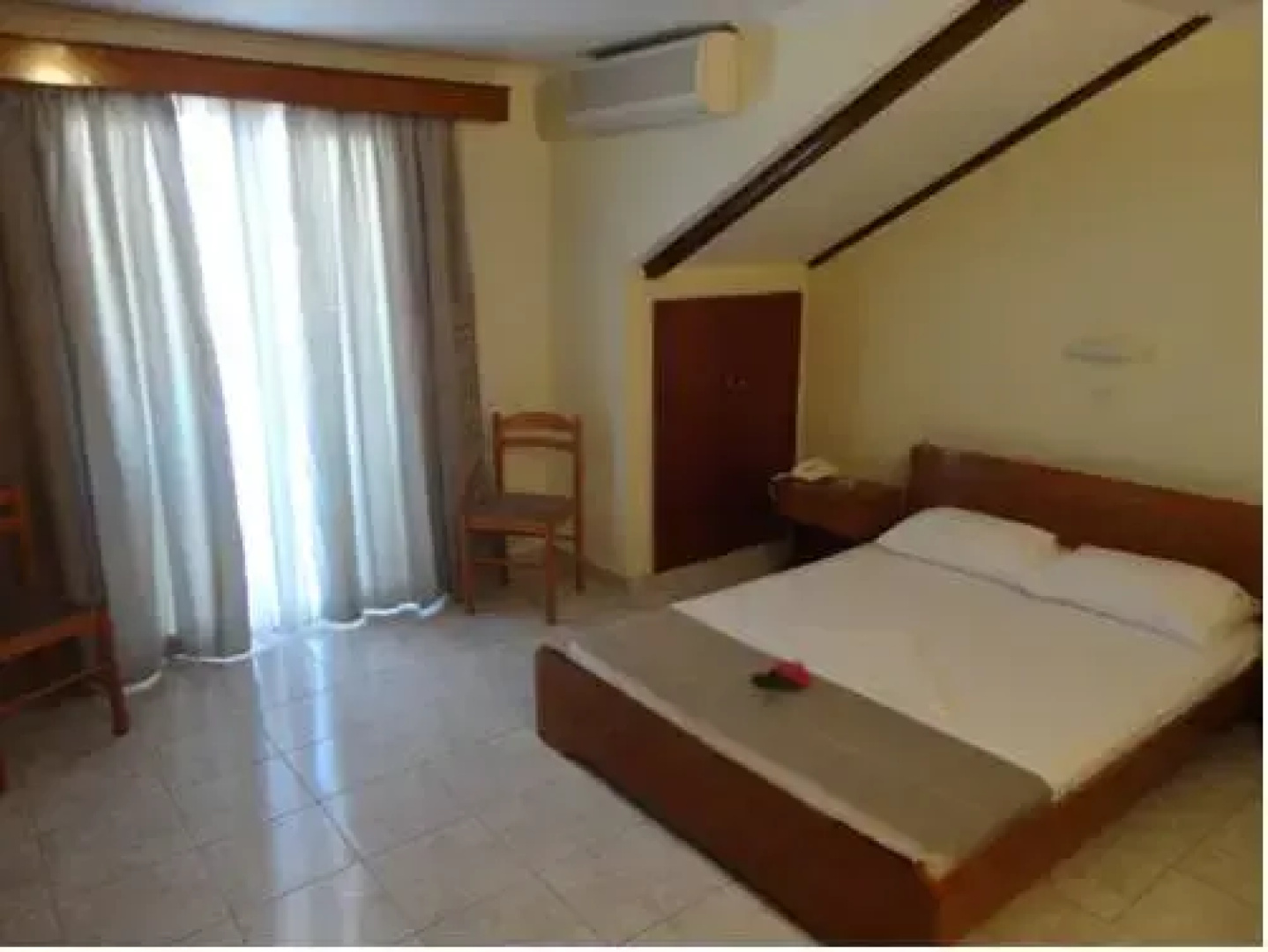 Апарт-отель Montes Studios & Apartments