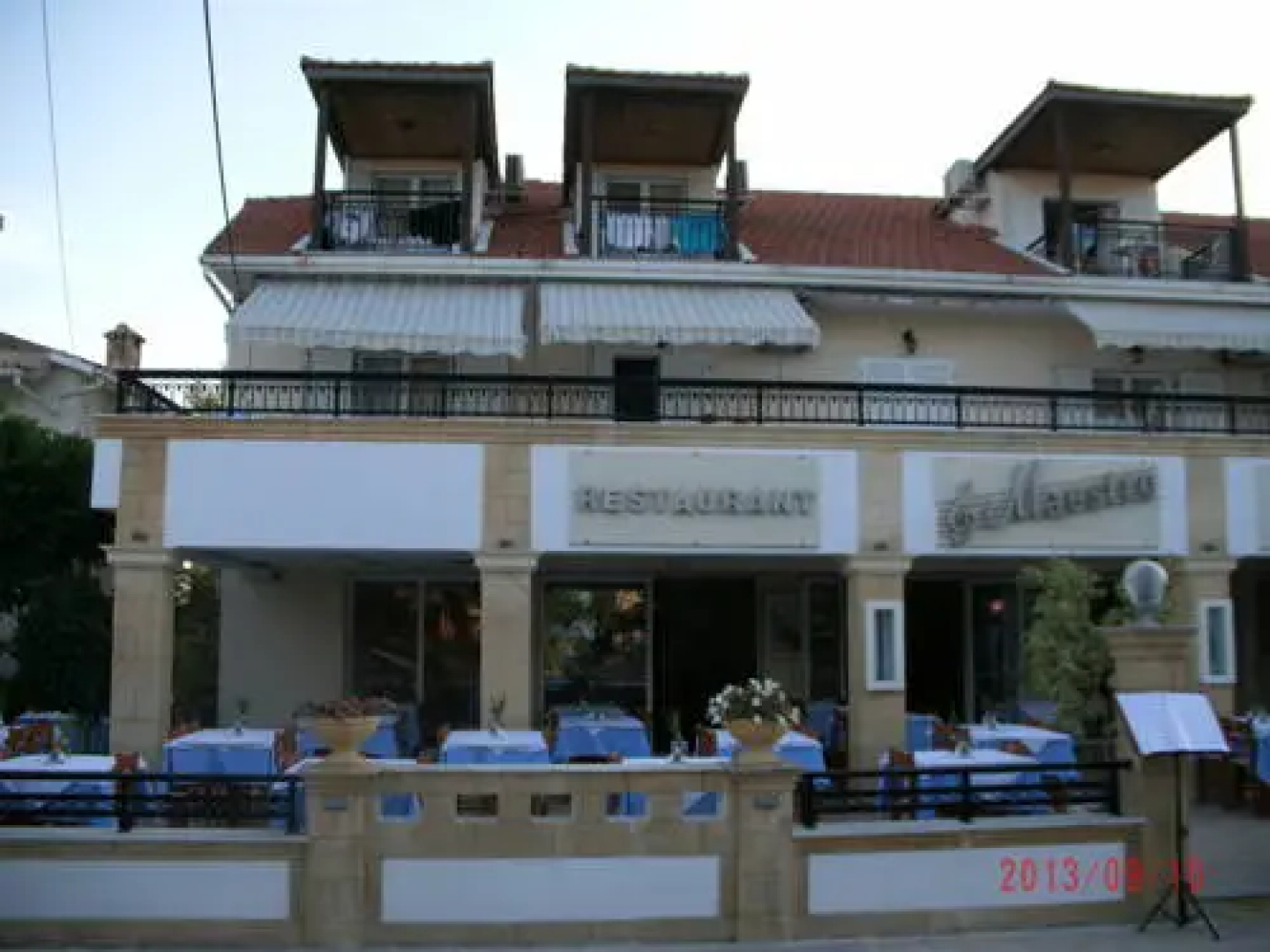 Апарт-отель Montes Studios & Apartments