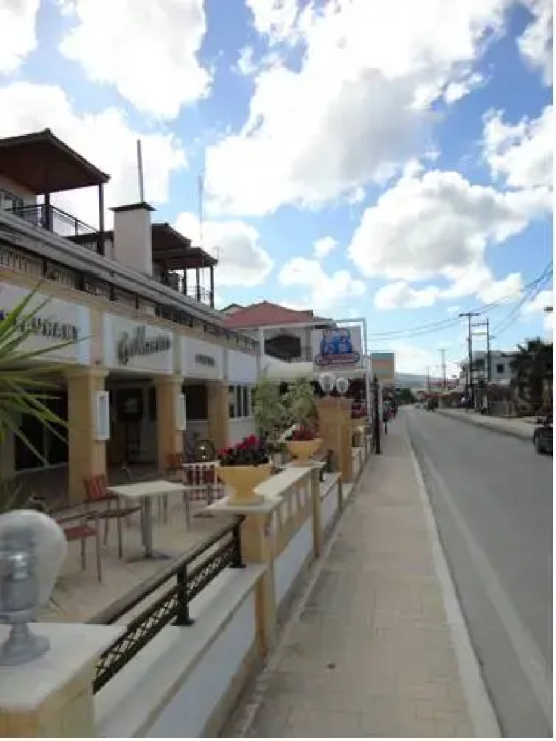 Апарт-отель Montes Studios & Apartments