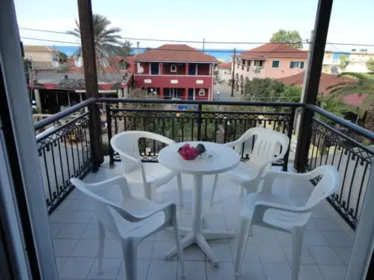 Апарт-отель Montes Studios & Apartments