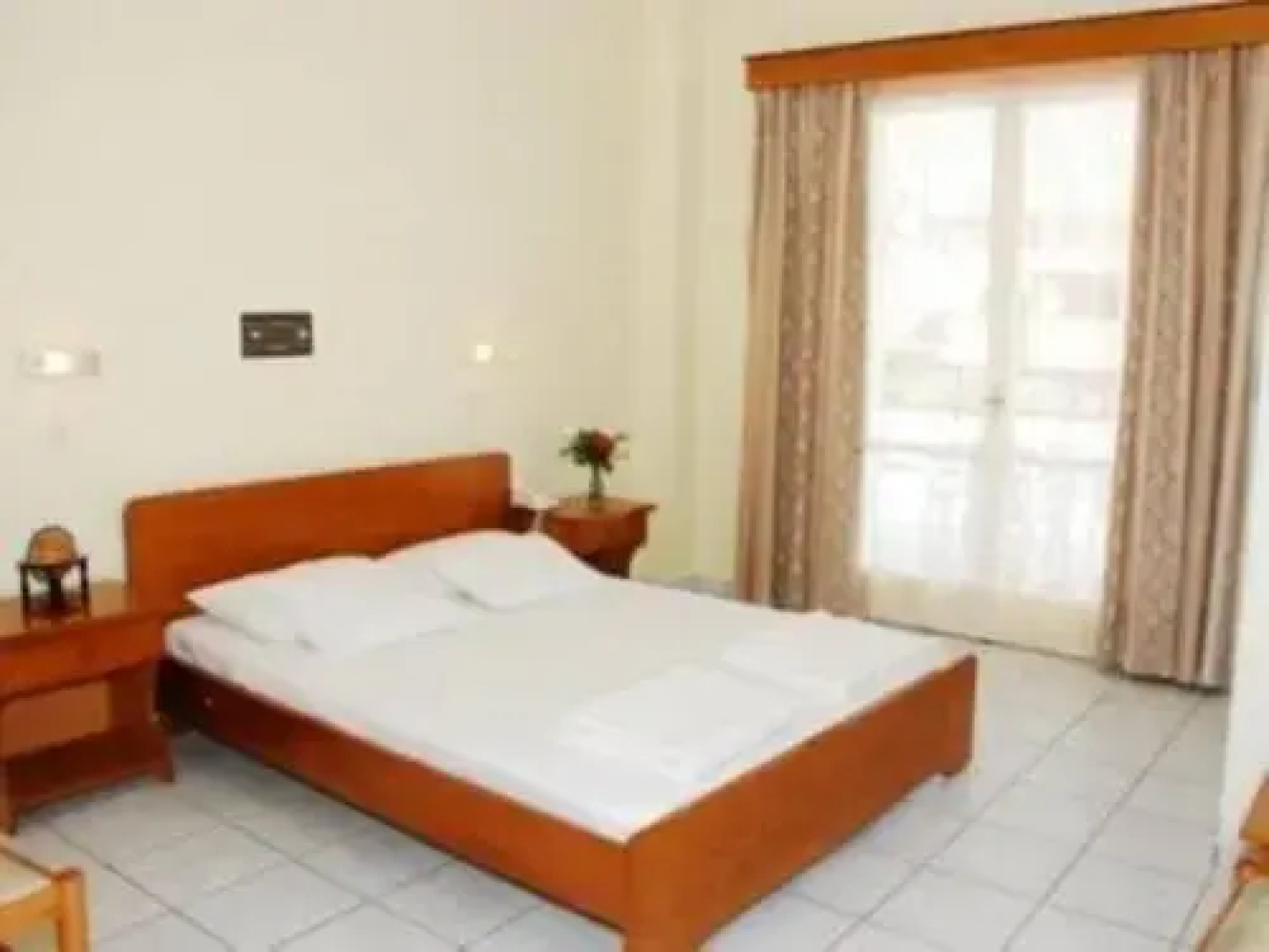 Апарт-отель Montes Studios & Apartments
