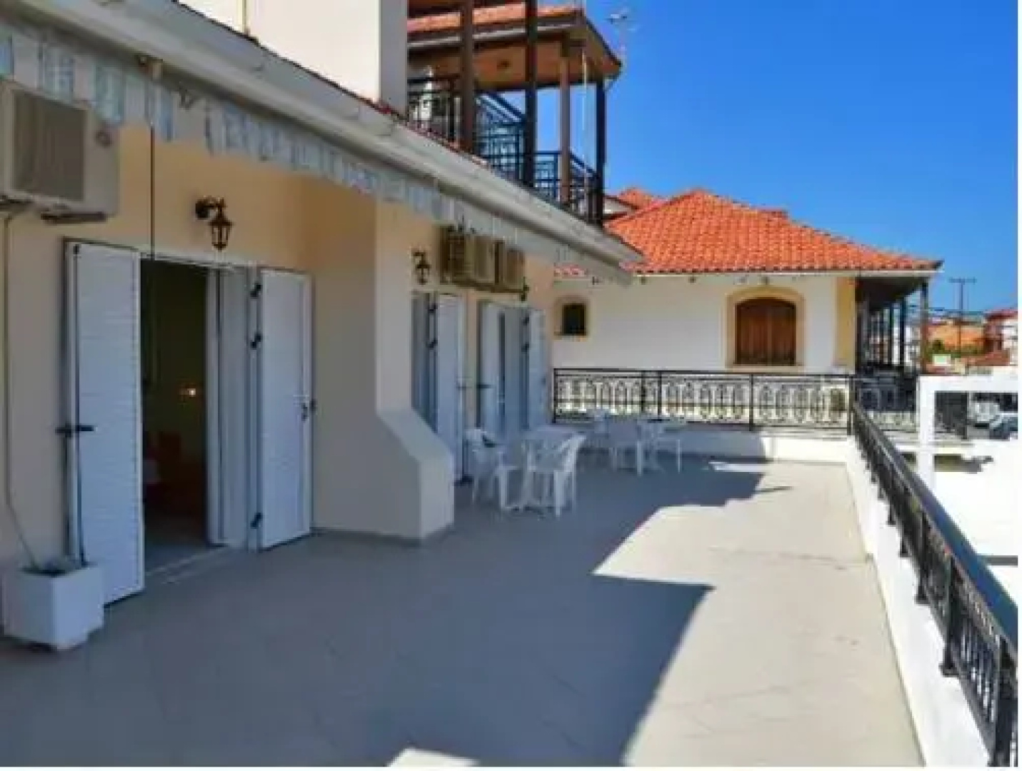 Апарт-отель Montes Studios & Apartments